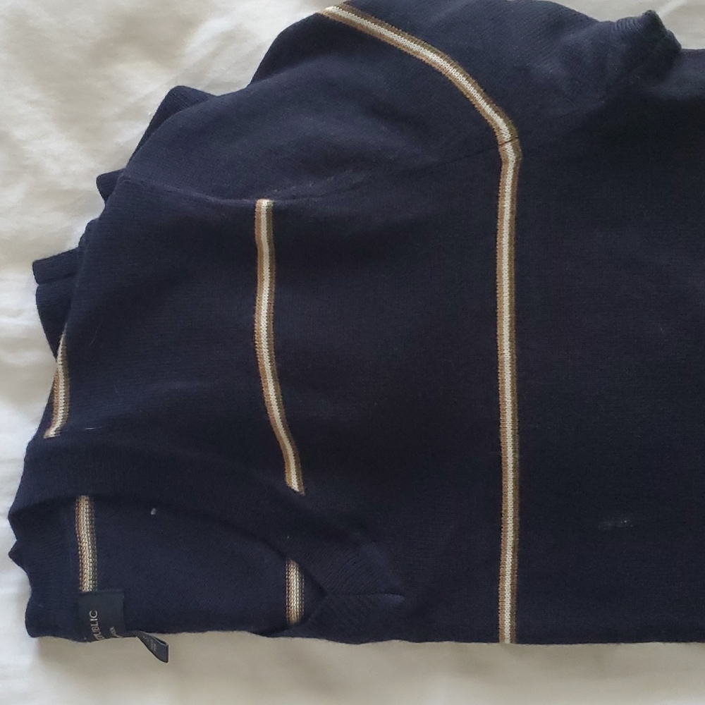 Banana Republic sweater size S